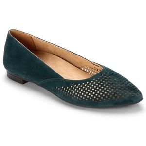 Vionic Posey Pointed Toe Flat